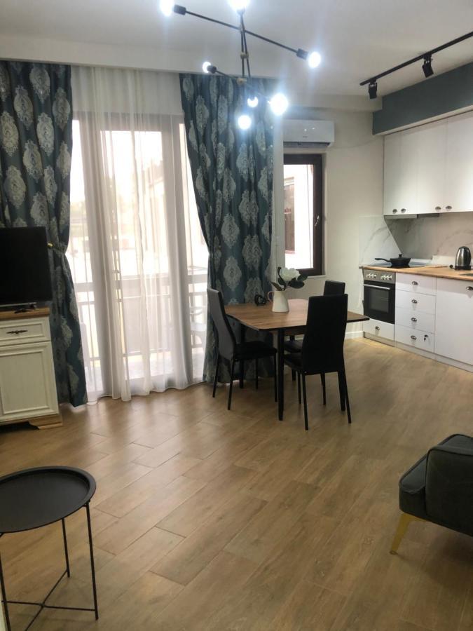 Central Square Кутаїсі Екстер'єр фото